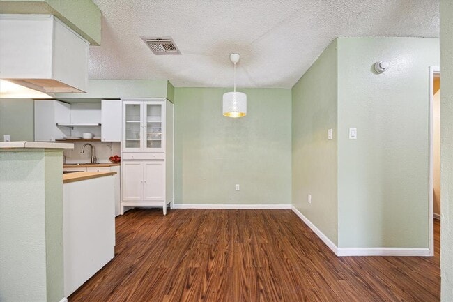 Foto del edificio - 5709 Cripple Brook Ct