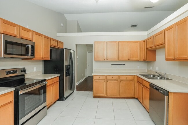 Foto del edificio - 2651 Waterview Dr