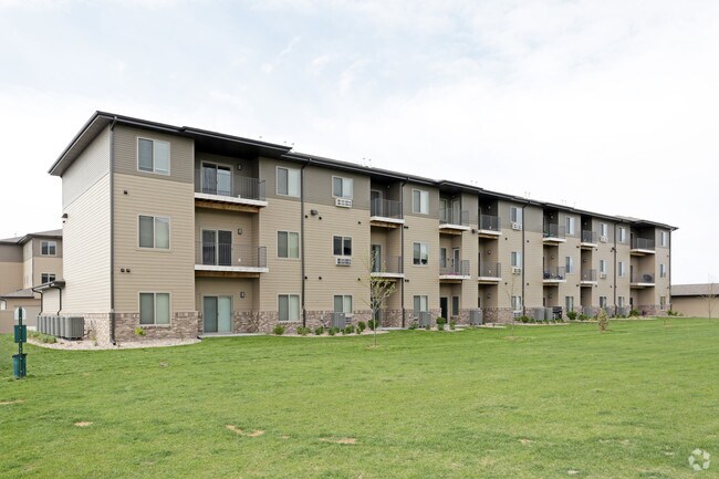 Edificio - The Sterling Apartments At Kearney