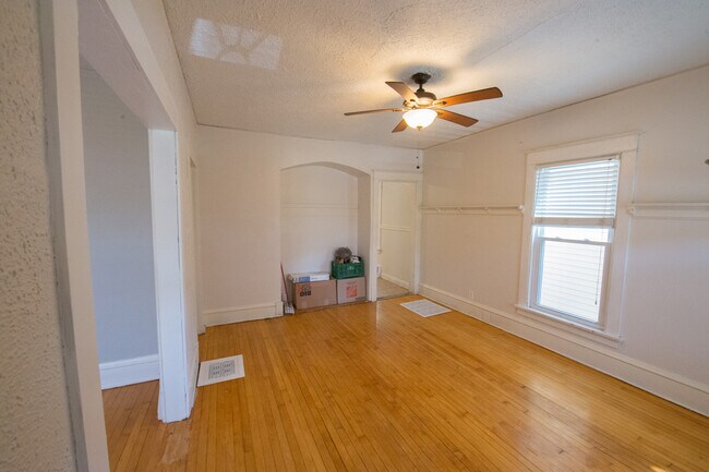 Foto del edificio - 3410 N Booth St