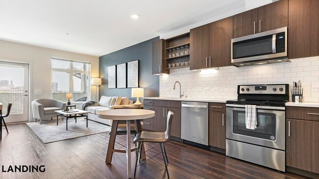 Building Photo - 2851 Maingate Village Cir