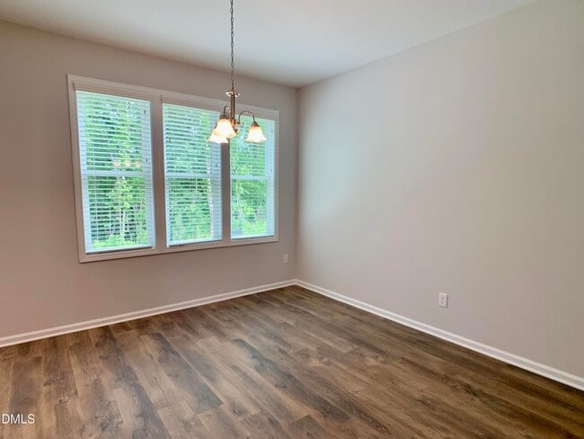 Foto del edificio - 131 Diploma Dr