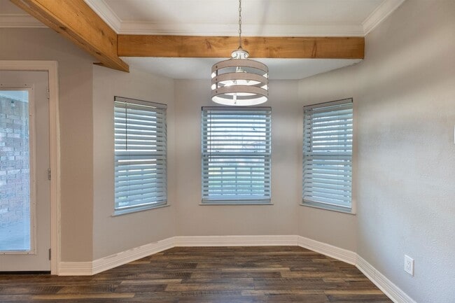 Building Photo - 6720 Lancaster Dr