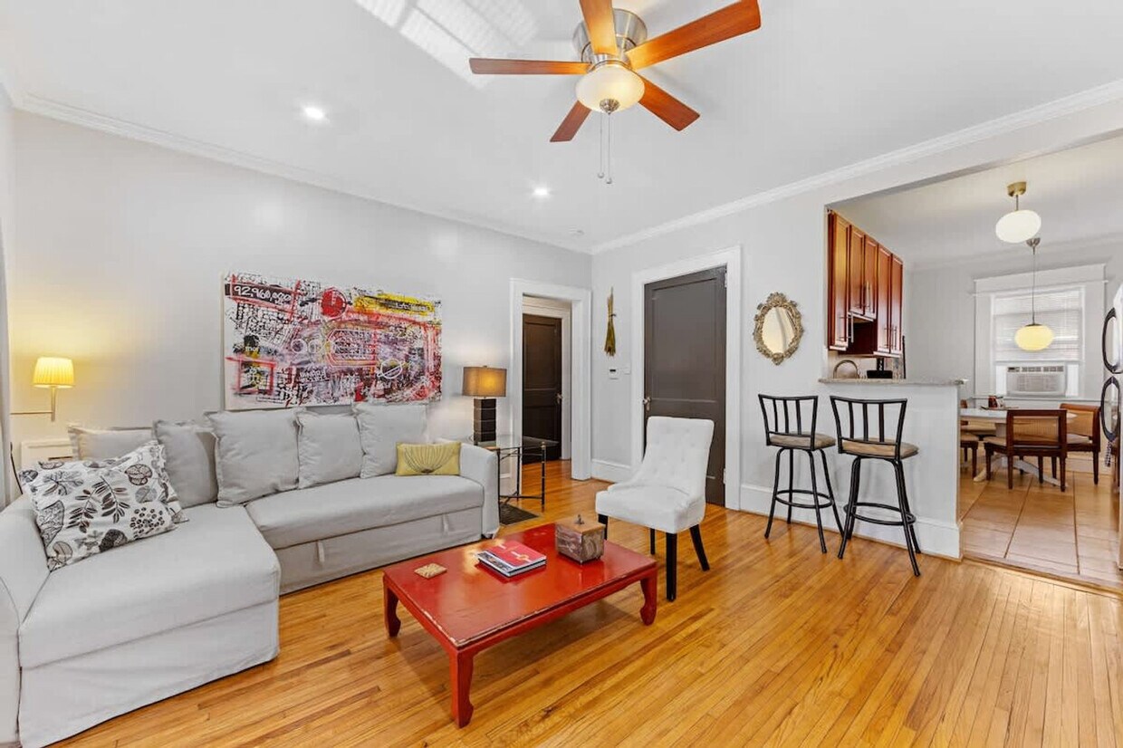 Foto principal - 2101 Kirkwood Ave