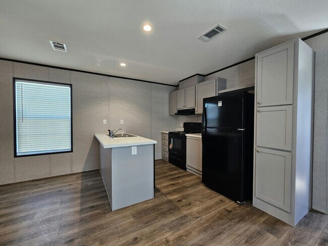 Foto del edificio - 511 Suwanee Dr