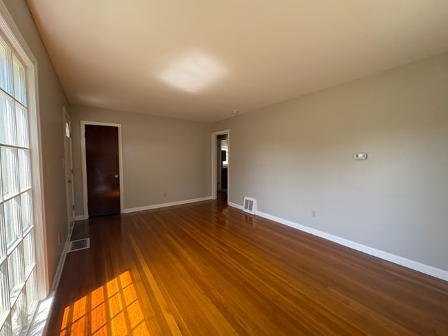Foto del edificio - 1055 Whittier Ave