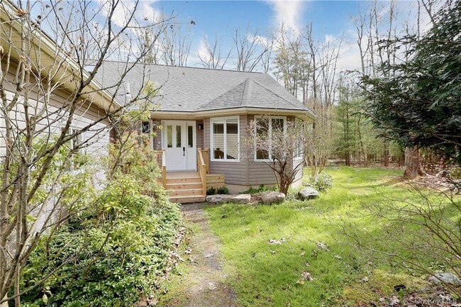 Building Photo - 63 Lawrence Hill Rd