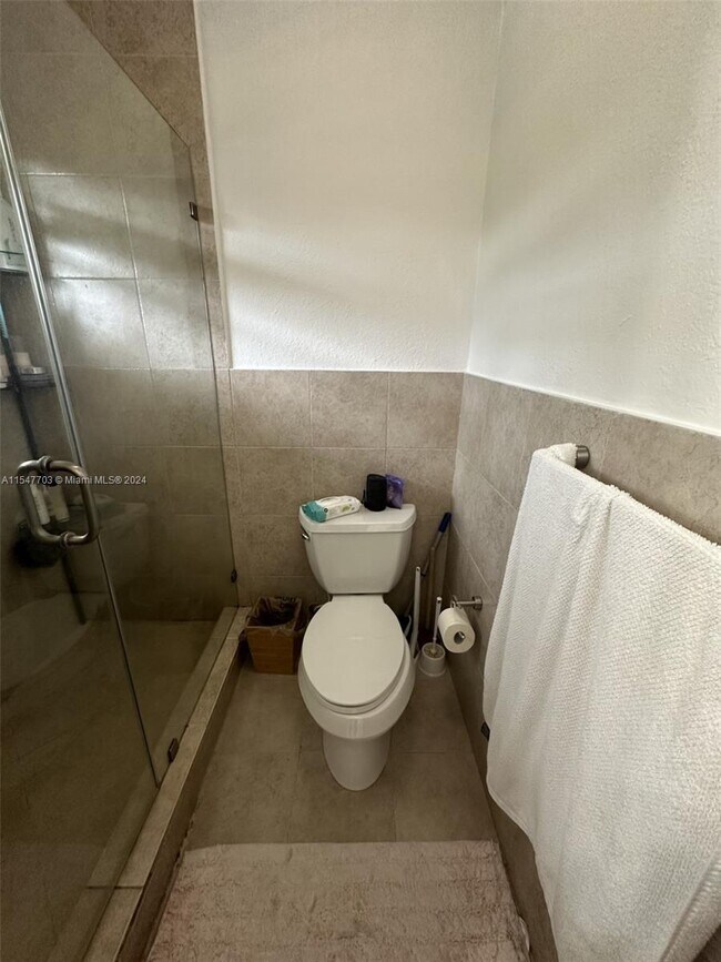 Foto del edificio - 8950 SW 69th Ct