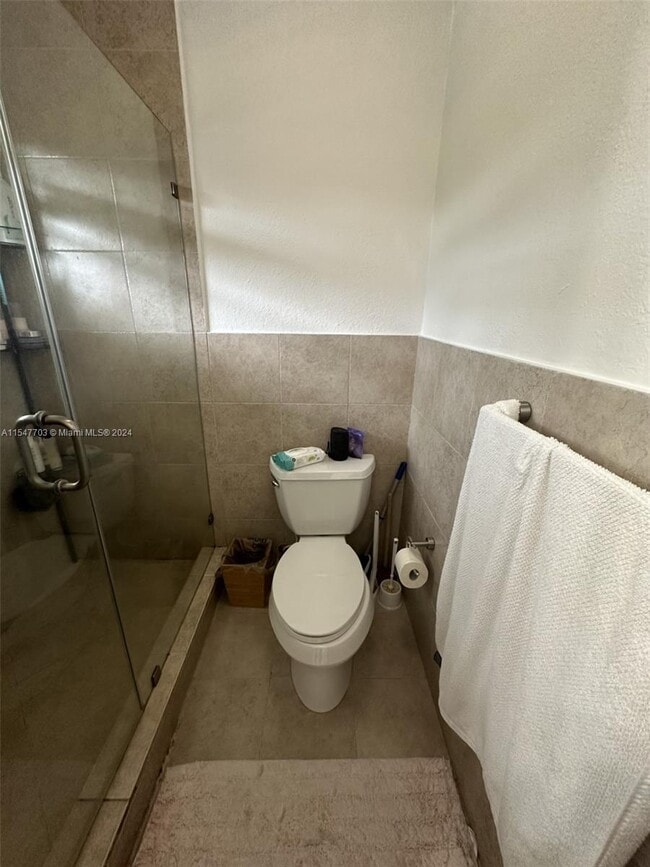 Building Photo - 8950 SW 69th Ct