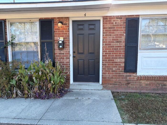 Foto principal - Now available!