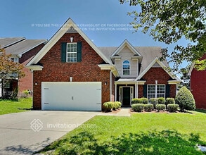 Building Photo - 969 Park Knoll Ct NE