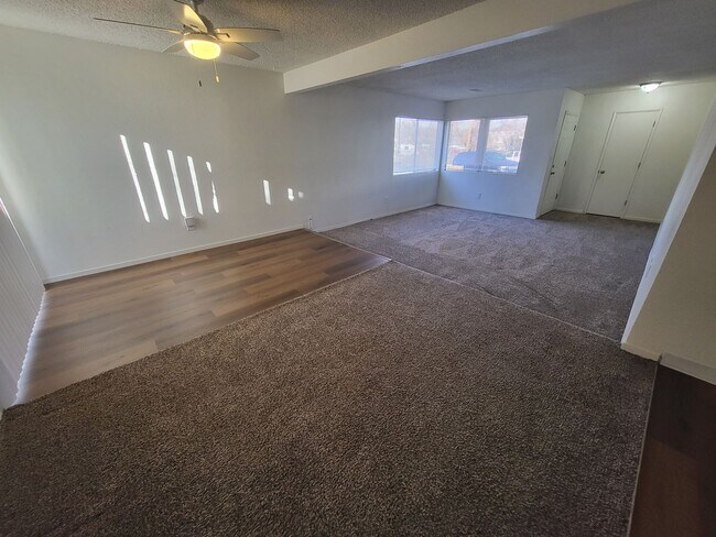 Foto del edificio - 1618 Brown St