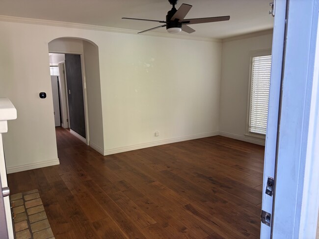 Foto del edificio - 919 Havenhurst Dr
