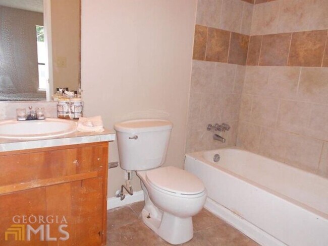 Foto del edificio - 132 Sandalwood Cir