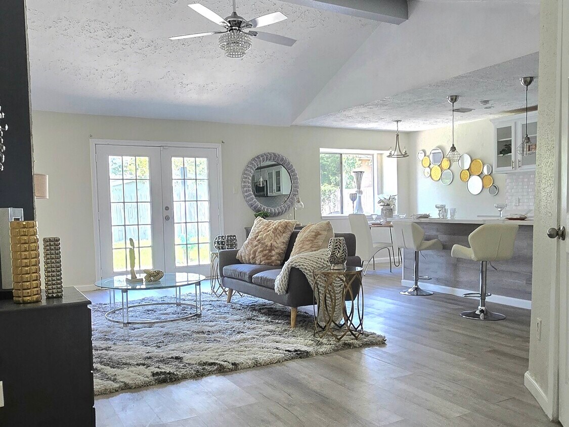 Foto principal - 15906 Gatebriar Dr