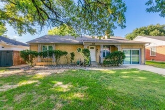 Building Photo - 5016 W Mockingbird Ln