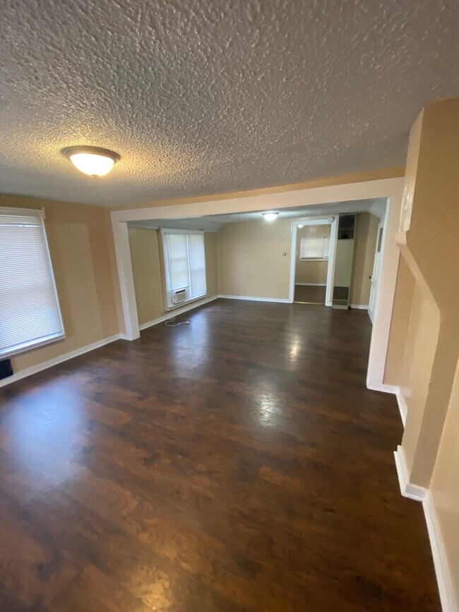 Foto del edificio - Cozy 1 Bed 1 Bath in the North End!
