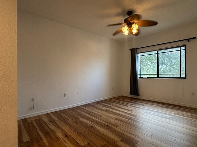 Building Photo - 2807 Veronia Dr