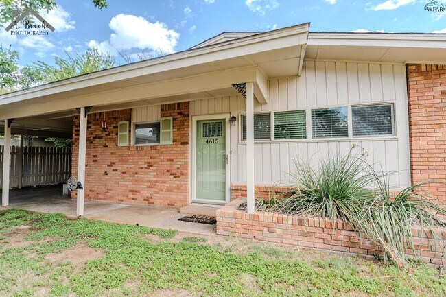 Foto del edificio - 4615 Stanford Ave