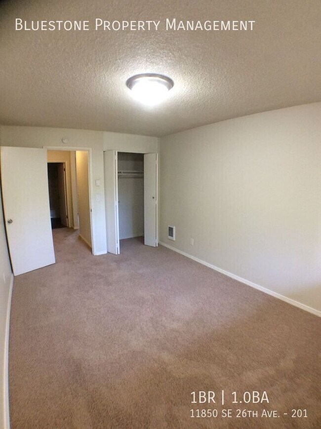 Foto del edificio - 11850 SE 26th Ave