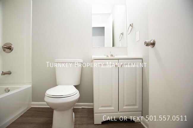 Building Photo - Move-In Special: 1/2 off of First Month's ...