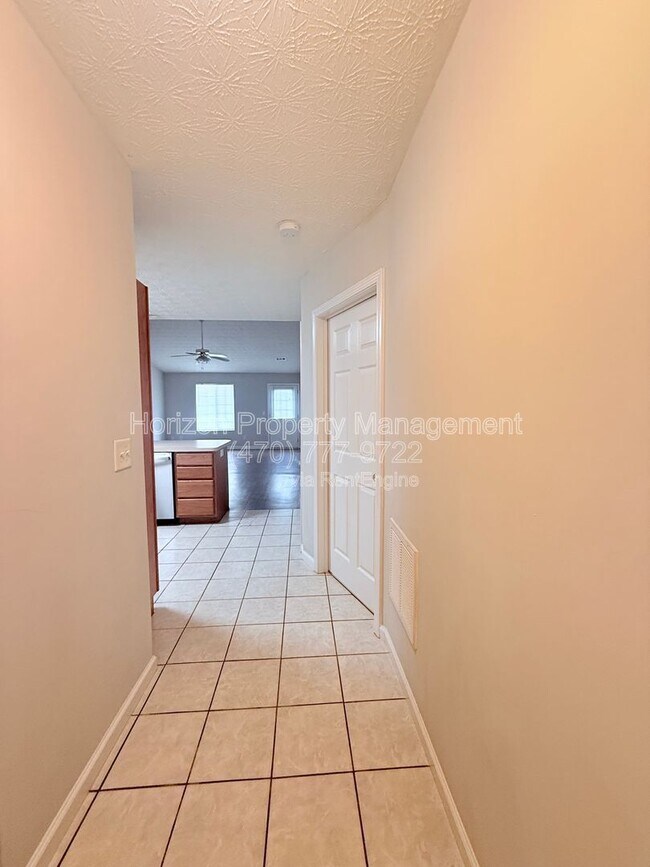 Foto del edificio - 4003 Hidden Hollow Dr