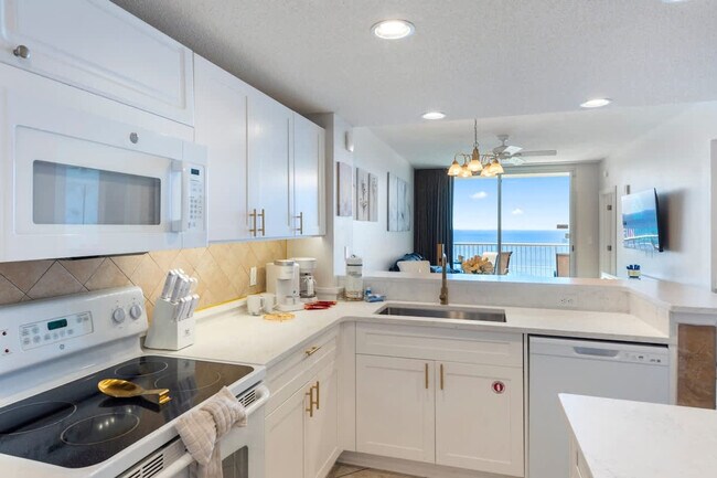 Foto del edificio - 10811 Front Beach Rd