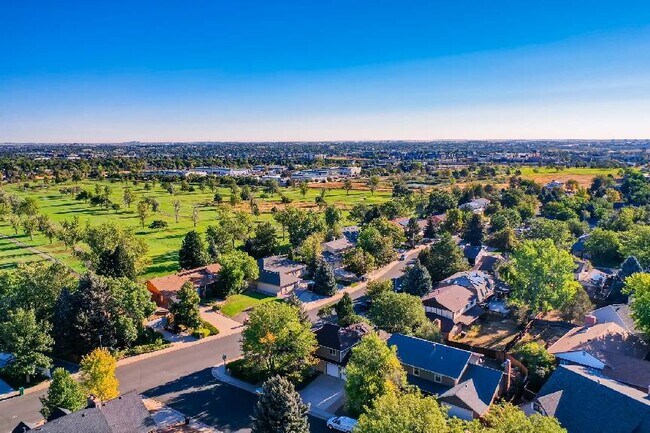 Building Photo - Executive Home for Sale