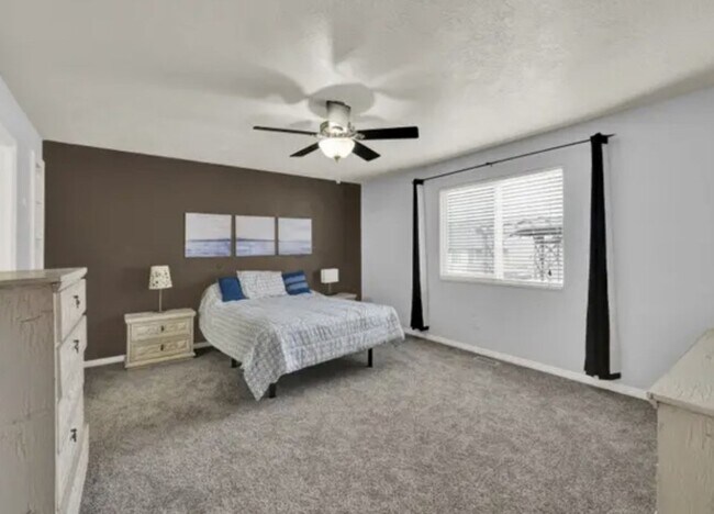 Building Photo - 7463 Red Pine Rd