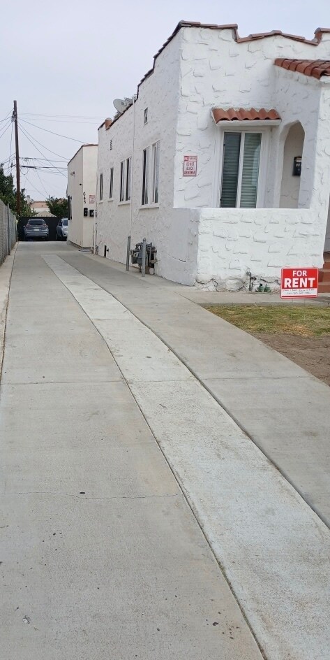 Foto del edificio - 647 W 112th St