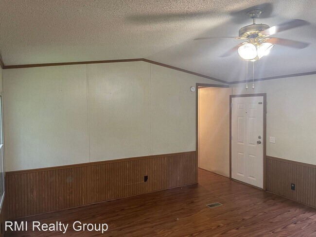 Foto del edificio - 3 br, 2 bath House - 74 Creek Road