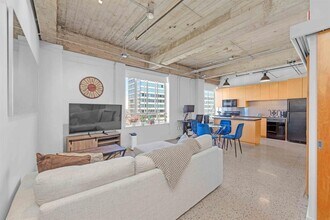 Building Photo - 710 Colorado St