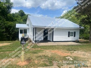 Building Photo - 439 Lakeshore Cir