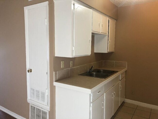 Foto del edificio - 1004 3rd St