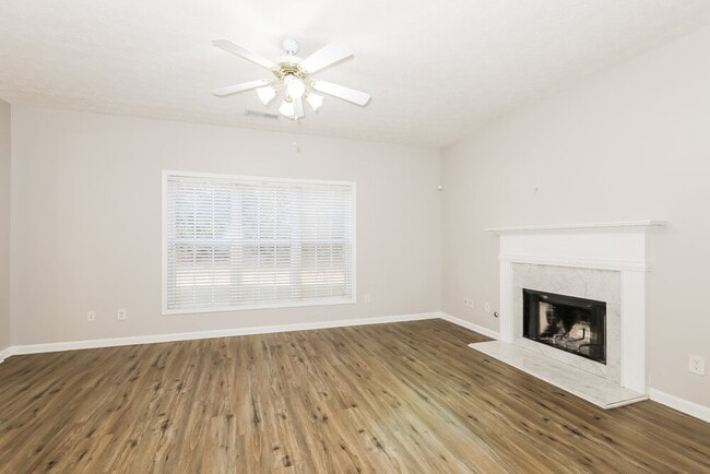 Building Photo - 145 Alessie Dr