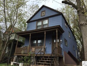 Building Photo - 1127 E 5th St