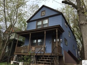 Building Photo - 1127 E 5th St