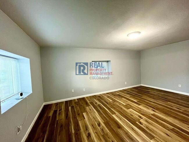 Foto del edificio - 1614 Manitou Blvd