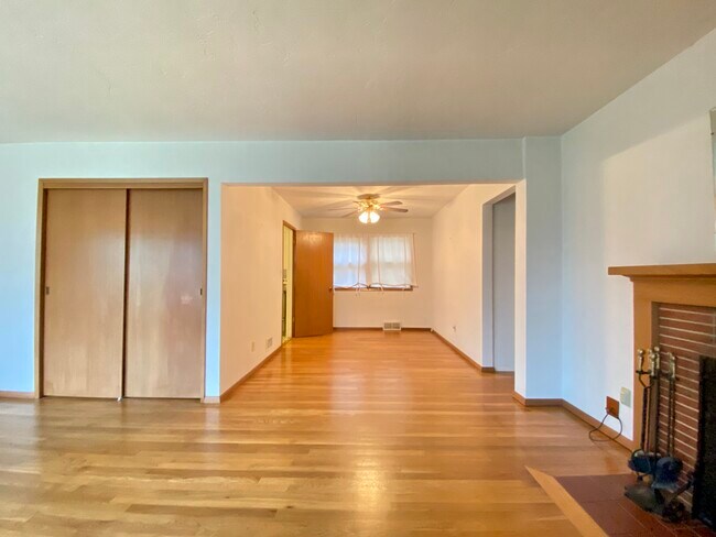 Dining room - 7316 N Princeton St