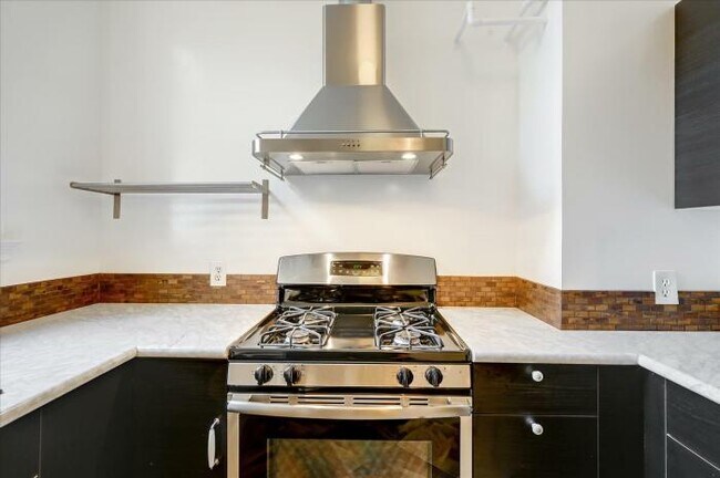 Building Photo - 1 bedroom in San Francisco CA 94114