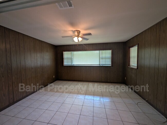 Foto del edificio - 2907 Sam Hicks Rd