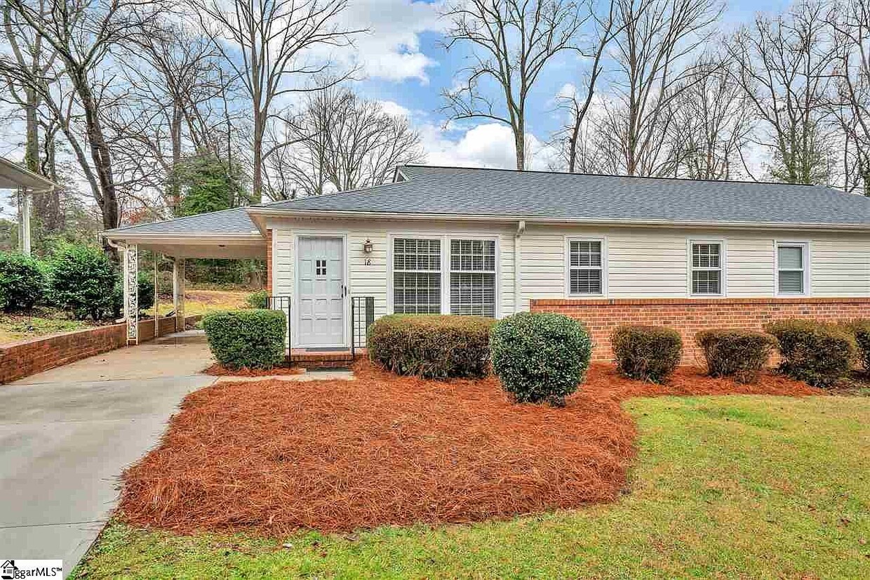 Front - 18 Twelve Oaks Ter