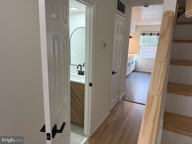 Foto del edificio - 5257 Leestone Ct