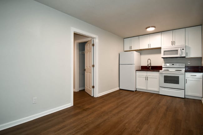 Photo - 5094 J E L Dr Apartment