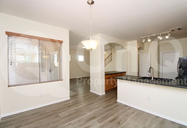 Building Photo - 4256 E Baylor Ln