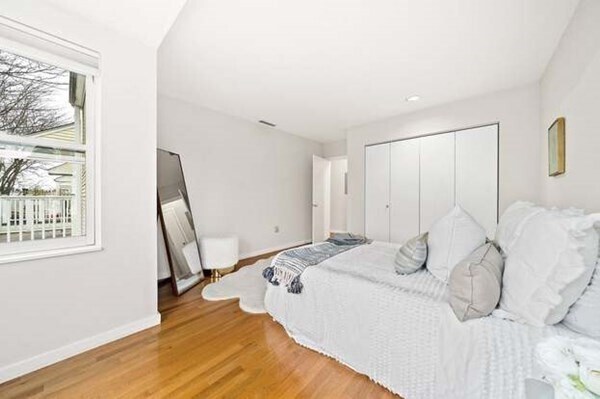 Foto del edificio - 217 Thorndike St