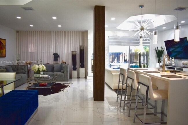 Foto del edificio - 6763 NW 107th Pl