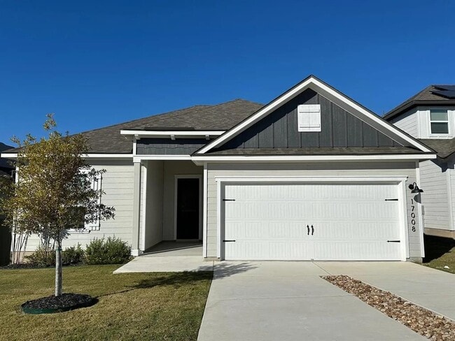 Building Photo - 17008 Wind Chime Dr