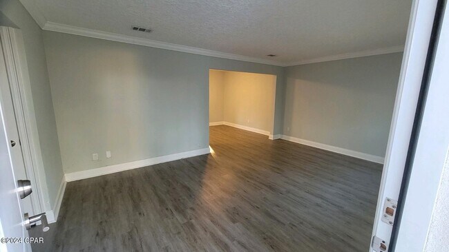 Foto del edificio - 210 Montana Ave