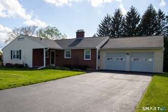Building Photo - 116 Fairlawn Dr